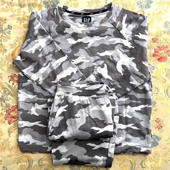 GAP Pants - GAP Luxe Women’s Small Camouflage Lounge Set Gray NWOT